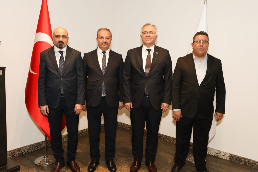 Hemşire ve ebelerin rolü büyüyor: Sağlık-Sen ve Hacettepe Üniversitesi’nden kapsamlı araştırma planı